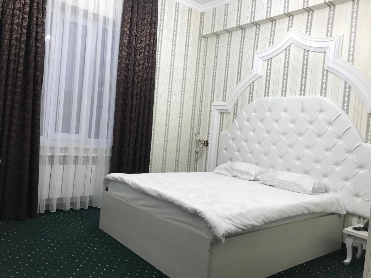 Emir Plaza Hotel Turkistan Exterior photo